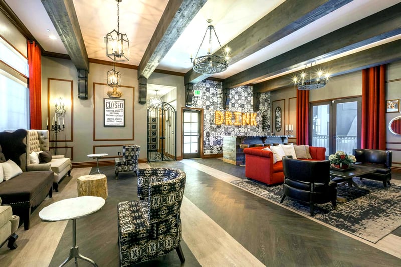 Sophisticated Clubhouse for Events - Gallery image