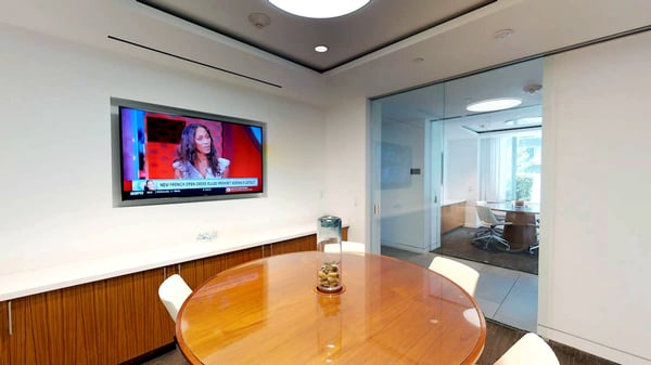 Intimate Meeting Room for Hosting in South Beach - Holiday Party in San Francisco - Featured image