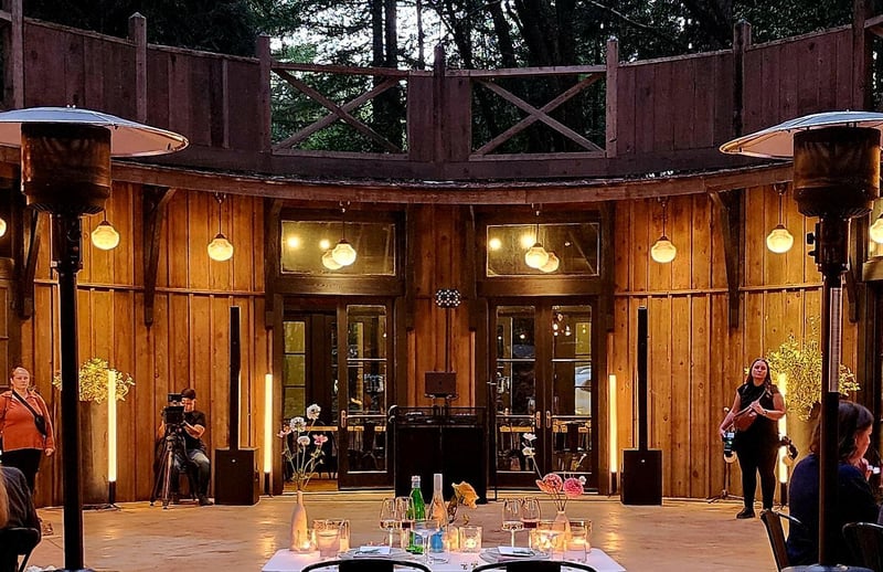 Wedding Sound System Rental with Speaker and Microphone - Gallery image