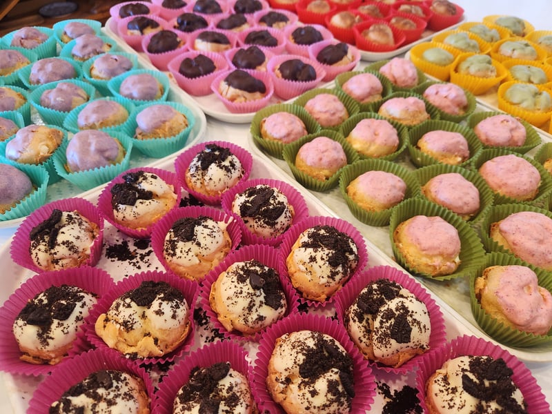 Assorted Mini Cream Puff - Gallery image