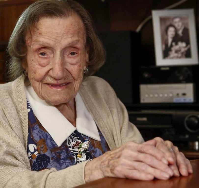 Анхелина Торрес Валльбона