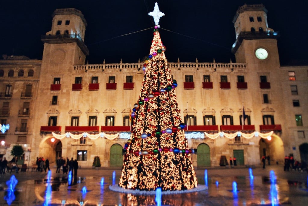 Christmas 2025 in Alicante: The Grand Celebration Begins This Weekend!