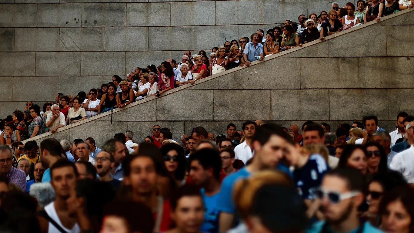 España al borde de los 50 millones: la migración evita el invierno demográfico
