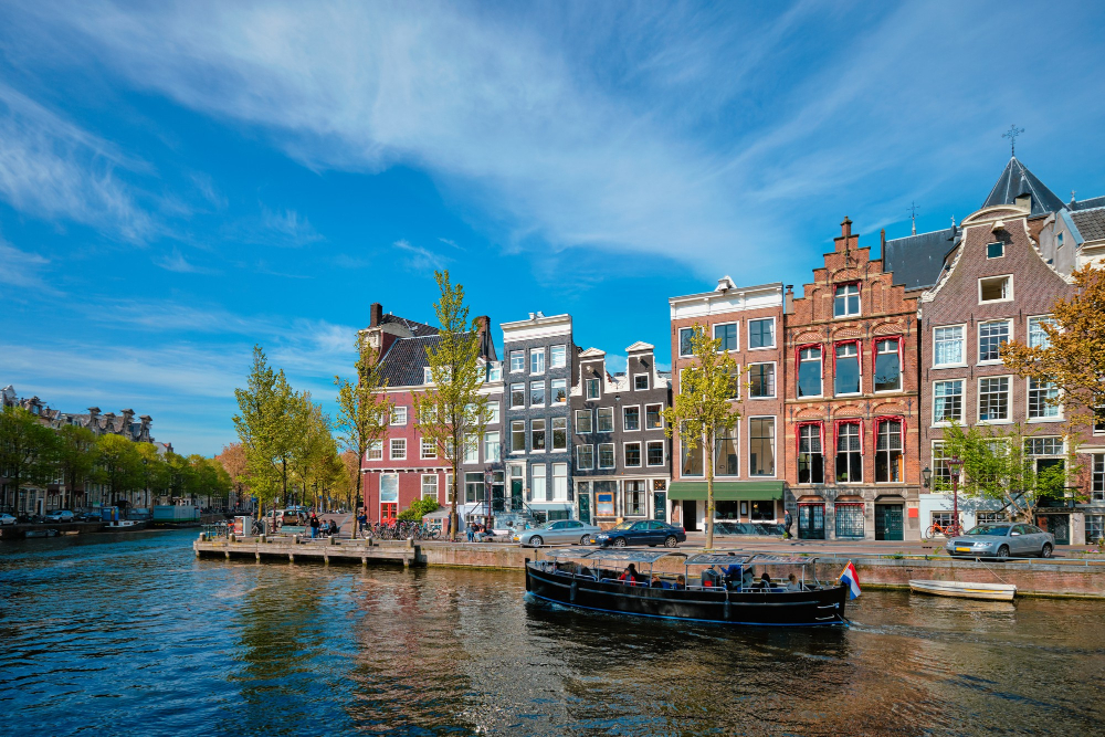 Amsterdam — place to visit