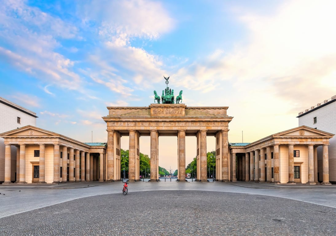 Go with Confidence: The Complete Guide to Travelling in Germany