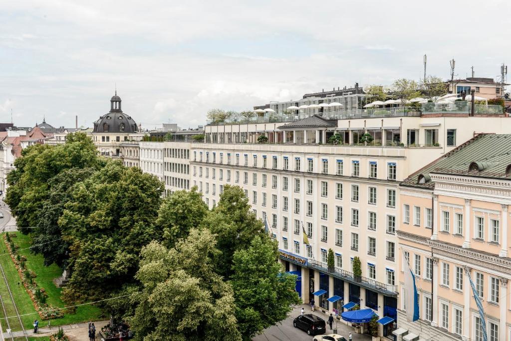 Hotel Bayerischer Hof — luxury hotel