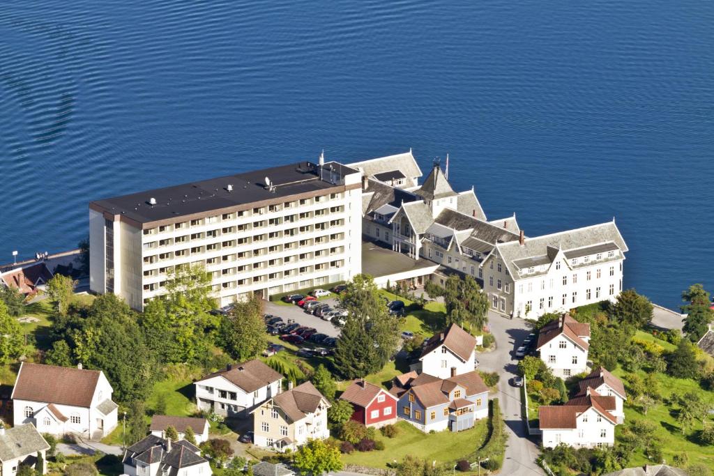 Kviknes Hotel — luxury hotel