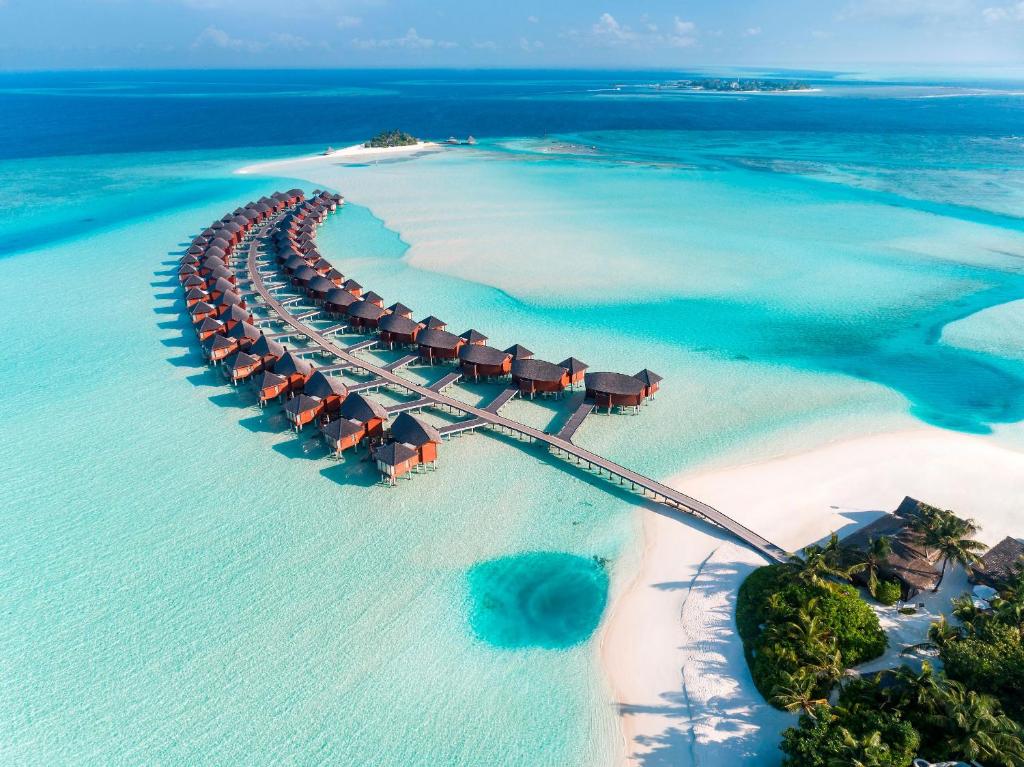 Anantara Dhigu — luxury hotel
