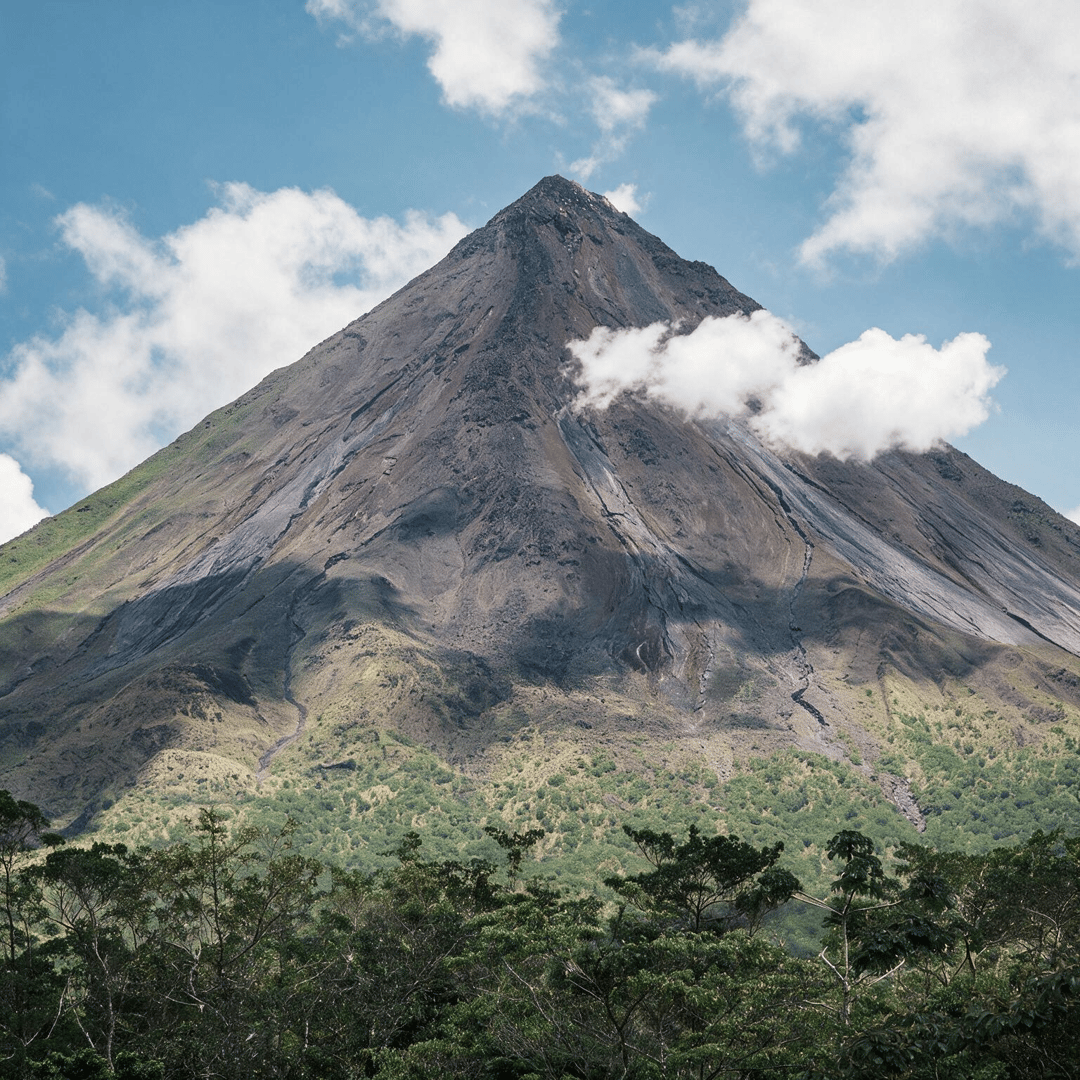 Costa Rica Volcano Cloud Forest Beach - 9 days begovo