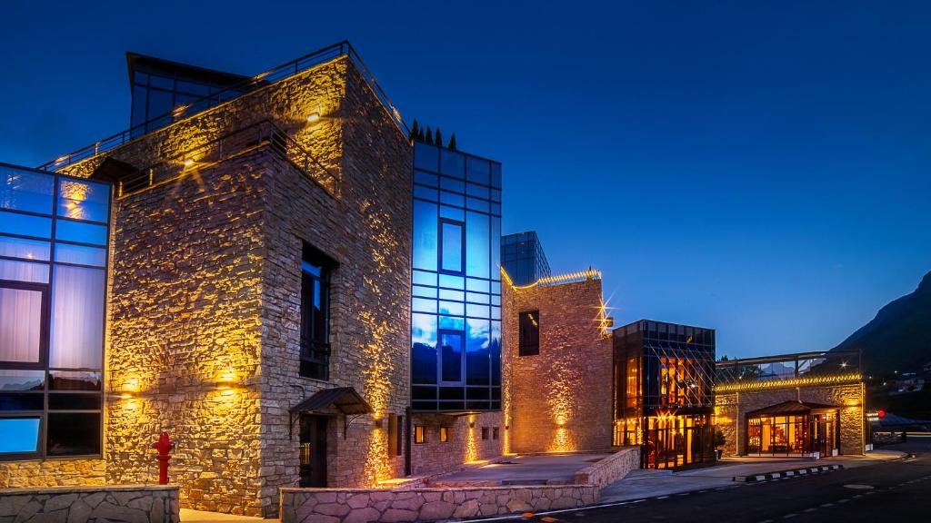 Porta Caucasia — luxury hotel