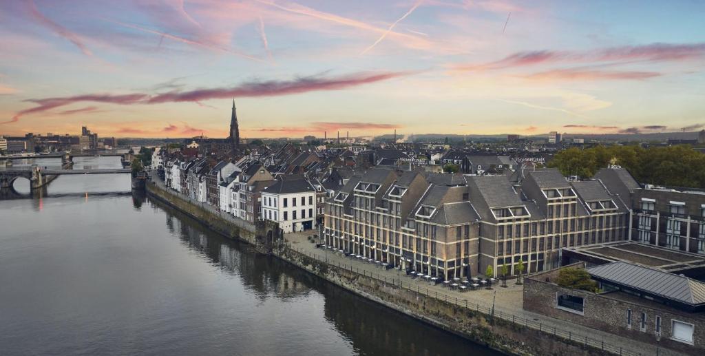 Crowne Plaza Maastricht — luxury hotel