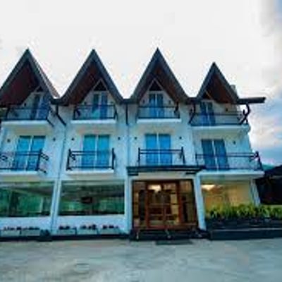 Single tree mountain Hotel or similar