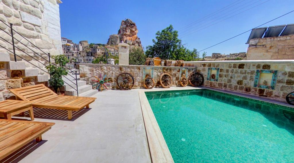 Royal Cave Hotel — luxury hotel