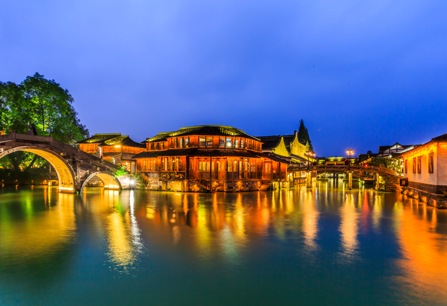 Central Vietnam Private Elegance - 5 days begovo