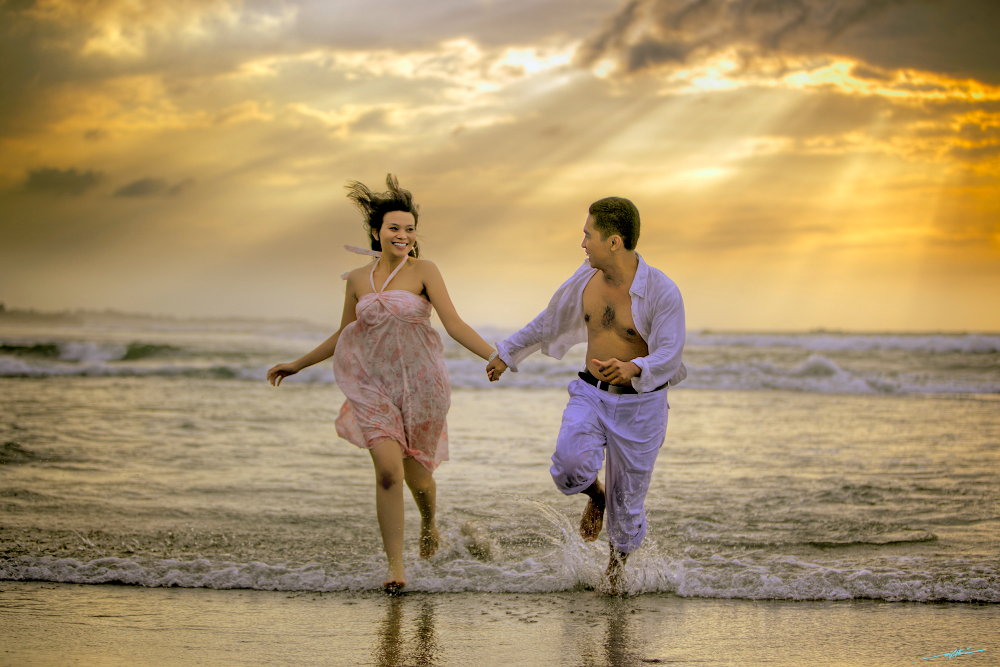 Go Knowing It Is Perfect: How Specialists Design Honeymoons Around What Actually Matters