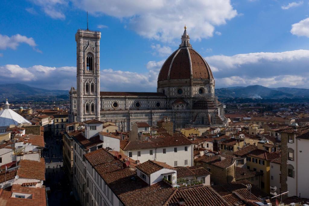 Hotel Brunelleschi — luxury hotel