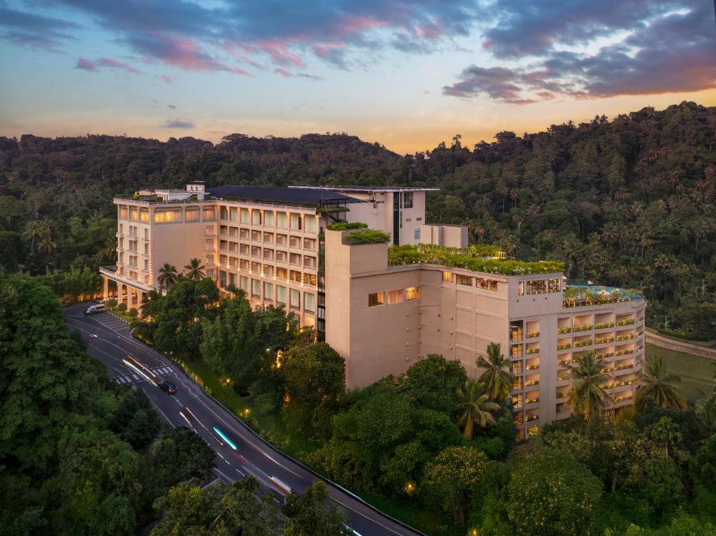 The Golden Crown — luxury hotel