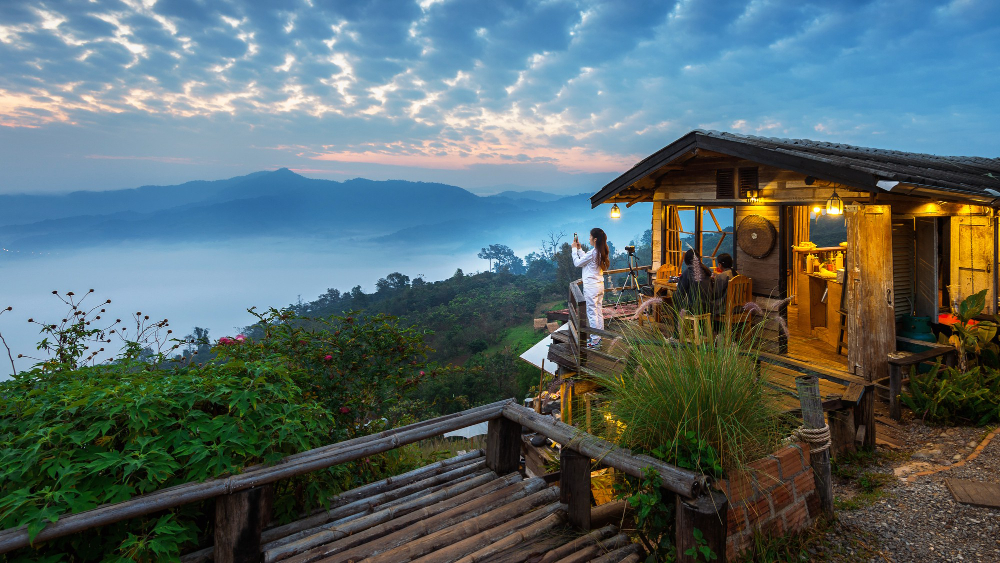 Ultimate Travel Guide to Sri Lanka: Explore Ancient Kingdoms, Beaches, and Highlands