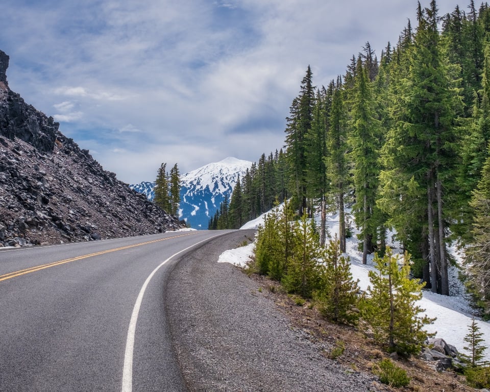 The Logistics of the Roof: A Specialist's Audit of Pamir Highway Routing and Vehicle Vetting