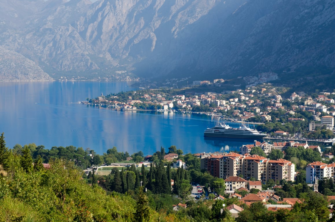 The Best Time to Visit Bosnia and Herzegovina: Sarajevo, Mostar, and the Dinaric Highlands by Season