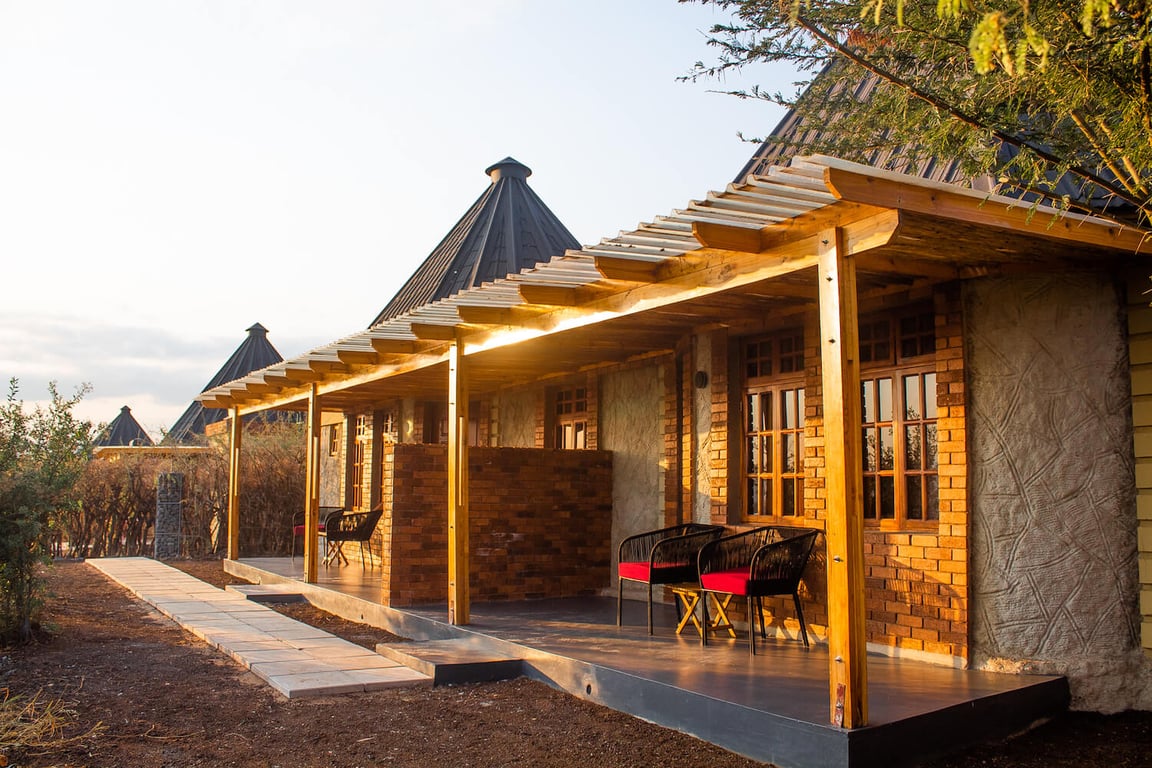 Naibala Manyara Lodge — luxury hotel