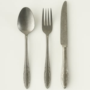 Vintage 18-Piece Flatware Set - Dinner