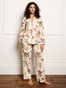 Womens Cotton Traditional Pyjamas Natural Wallpaper Floral - 3XL / 22-24 / Natural