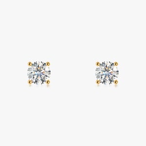 Diamond Stud Earrings - Pair / 0.20 CT