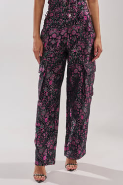 AKIRA Kimmy Floral Trouser Pants | Black | Size 1X