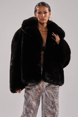 AKIRA No Looking Back Faux Fur | Black | Size Large/XL