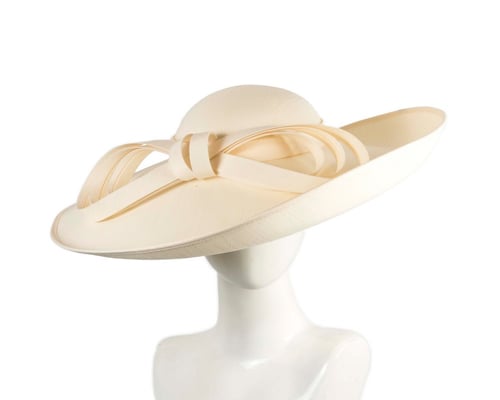 Cream wide brim racing hat by Max Alexander