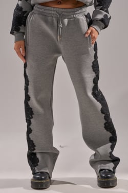 AKIRA Raquel Straight Jogger Pants | Black | Size 2X