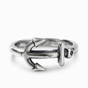 Jeulia "Sideways Anchor" Sterling Silver Ring