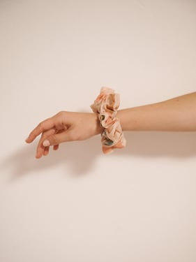 Oatmeal Cream Rainbow Waves Voile Scrunchie - XS / Oatmeal