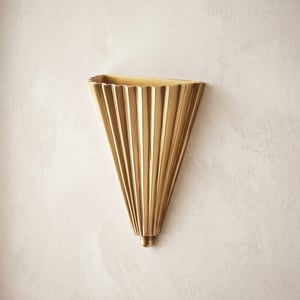 Larger Sensu wall light in brass