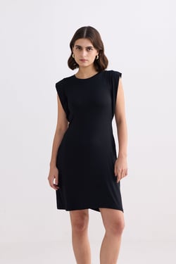 Muscle Tee Short Dress in Black - Black / 3XL