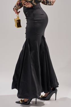 AKIRA Queen Of It All Maxi Skirt | Black | Size XL