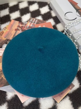 100% Wool Retro Hand-Knit Beret - Peacock Blue / One Size