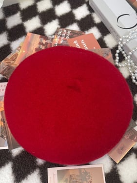 100% Wool Retro Hand-Knit Beret - Red / One Size