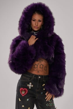 AKIRA Just A Fling Cropped Faux Fur | Size XL