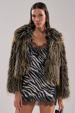 AKIRA Jupiter Faux Fur Coat | Black | Size 1X