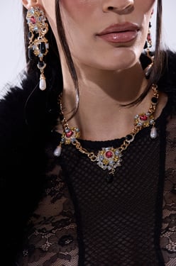 AKIRA Dolce Vita Necklace | Black