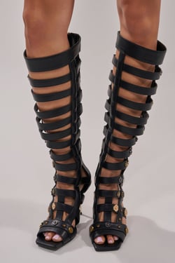AKIRA Azalwa Wang Gold Wentworth Gladiator Two Toned Hardware Embellished Open Toe Sandal | Black | Size 11
