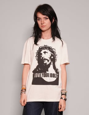 Love Your Idols' T-Shirt in Ecru