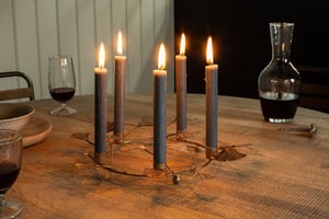 nkuku Khamila Leaf Iron Candle Holder | Christmas Decorations | One Size | Antique Brass