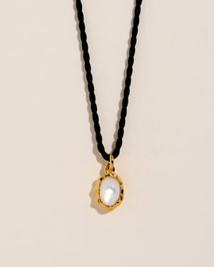 June Ovalado Pendant