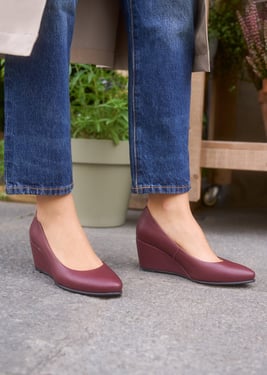 Verona Premium Fabrics Leather Wedges