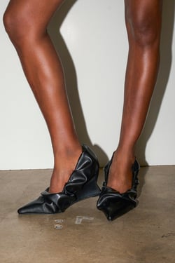 AKIRA Azalea Wang Aicha Ruched Wedge Pump Shoes | Black | Size 11