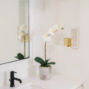22" Artificial White Phalaenopsis Orchids