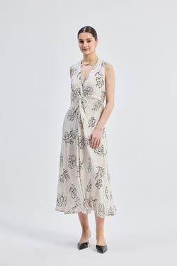 Front Twist Maxi dress in Black Florals - Flowers in the wind / 3XL